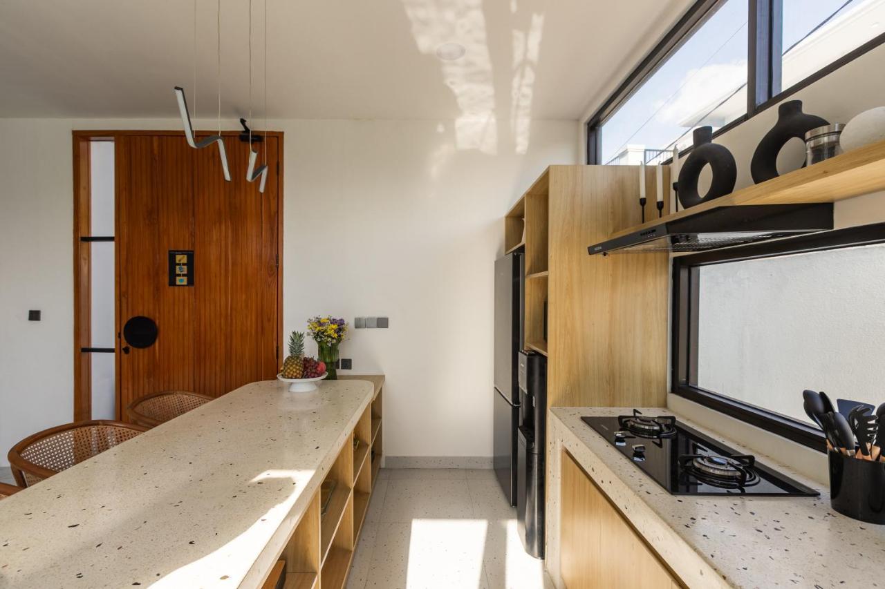 Villa 2bd By With Rooftop - Construction Nearby *