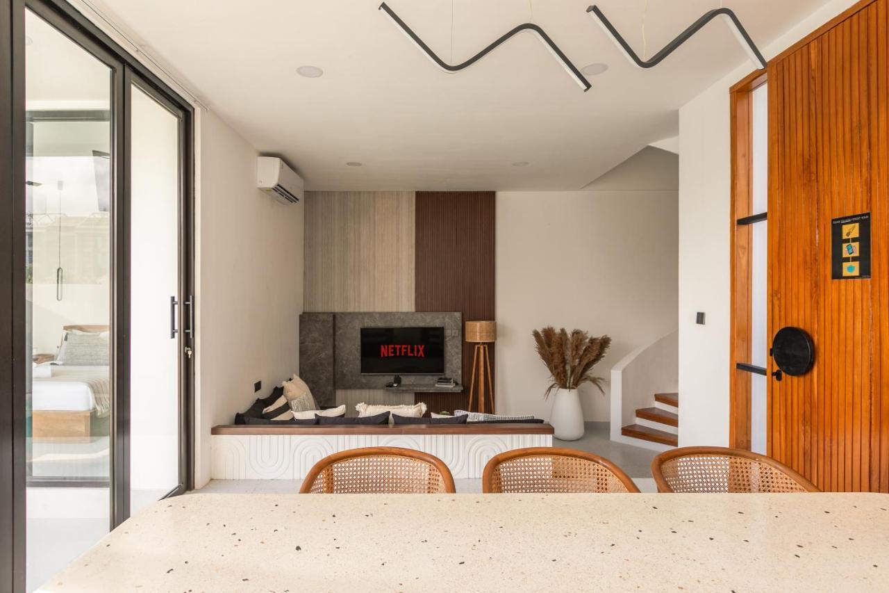 Villa 2bd By With Rooftop - Construction Nearby *